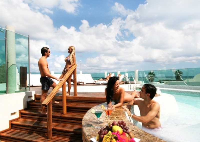 The infamous Roof Top Jacuzzi