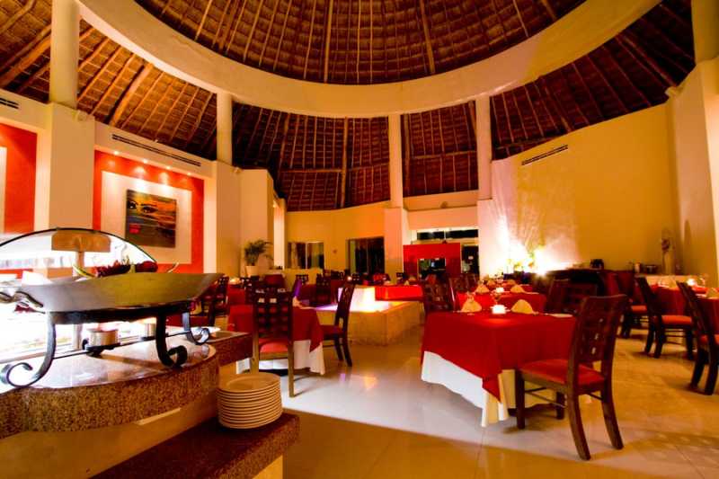 El Arrcife restuarant at Desire Resort Riviera Maya