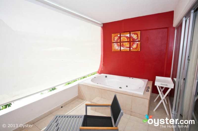 Jacuzzi Suite at Temptation Resort Spa