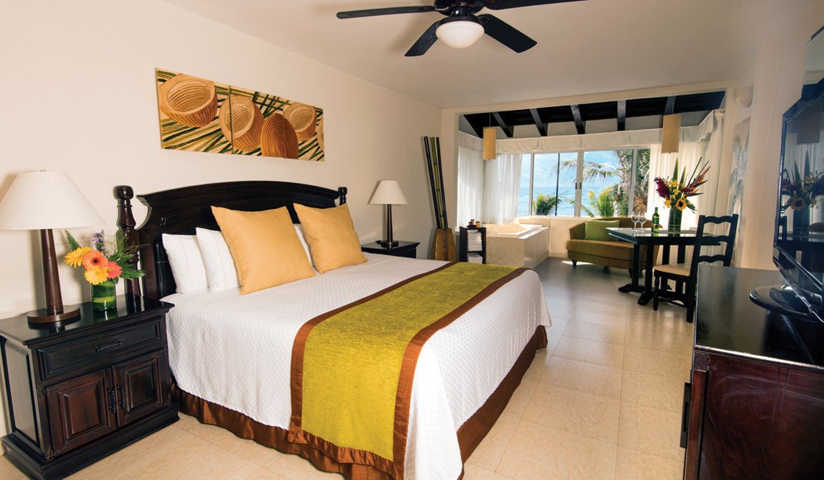 Ocean Front Suite - Hidden Beach Resort