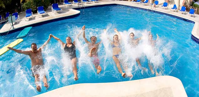 Start your vacation with a splash at Hedonism II Start your vacation with a splash at Hedonism II